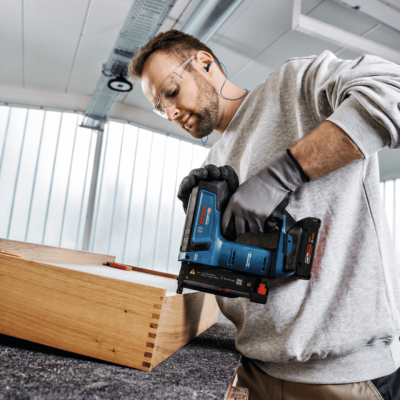 BOSCH GNH 18V-35 Cordless Wood Nailer (0601482780) BOSCH GNH 18V-35 Cordless Wood Nailer (0601482780)