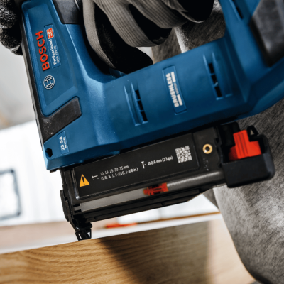 BOSCH GNH 18V-35 Cordless Wood Nailer (0601482780) BOSCH GNH 18V-35 Cordless Wood Nailer (0601482780)