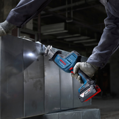 เลื่อยชักอเนกประสงค์ไร้สาย 18V BOSCH รุ่น GSA 18V-24