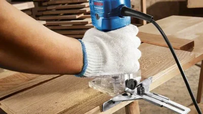 เครื่องเซาะร่องไม้ 2 หุน BOSCH รุ่น GKF 550