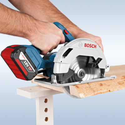 เลื่อยวงเดือนไร้สาย 18V BOSCH GKS 18V-57 (เครื่องเปล่า)