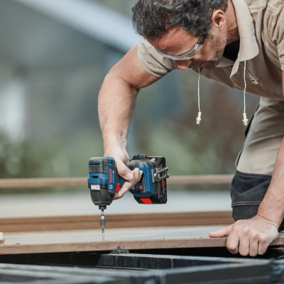 ไขควงกระแทกไร้สาย แบตเตอรี่ 2 ก้อน  GDR 18V-200 C 2 ไขควงกระแทกไร้สาย แบตเตอรี่ 2 ก้อน  GDR 18V-200 C 2