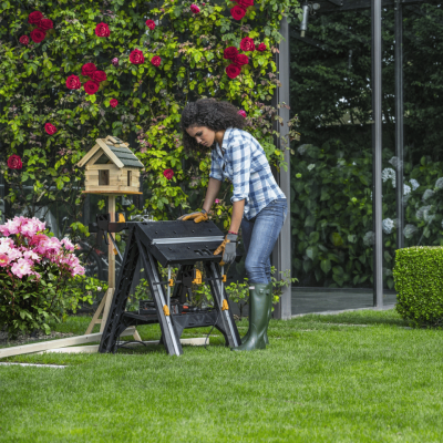 CAT DH1005 Workbench & Folding Saw Stand