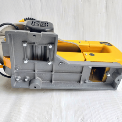 แท่นเลื่อยฉลุ 220 โวลต์  INGCO รุ่น SS852