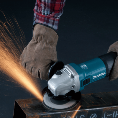 MAKITA GA4040C 4-Inch 1,400W Variable Speed Electric Angle Grinder (Side Switch)