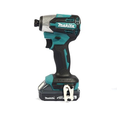 ไขควงกระแทกไร้สาย 18V MAKITA รุ่น DTD158WVE (พร้อมแบตเตอรี่และแท่นชาร์จ)