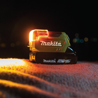 ไฟฉายไร้สาย LED 18v MAKITA รุ่น DML817O (เครื่องเปล่า)