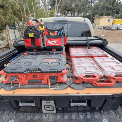 MILWAUKEE 48-22-8431 10-Compartment Durable PACKOUT Low-Profile Tool Organizer