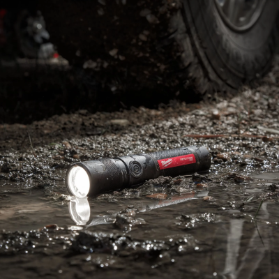 ไฟฉายโลหะหมุนปรับแสง LED REDLITHIUM™ USB MILWAUKEE รุ่น L4 TMLED-301