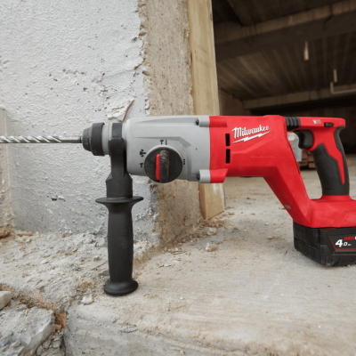 MILWAUKEE M18 BLHACD26-401B M18 REDSTART™ Cordless Rotary Hammer
