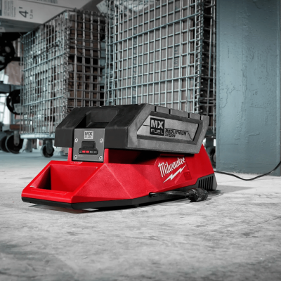 MILWAUKEE MXF C MX FUEL™ Charger