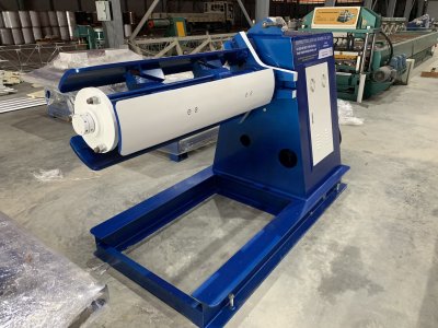 เครื่องอัลคอยล์เลอร์ (Uncoiler Machine)