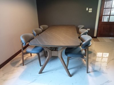 โต๊ะรับประทานอาหารรุ่น EXCLUSIVE SLAB