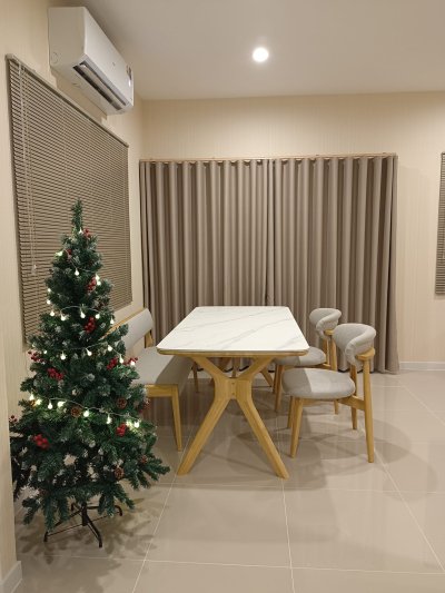 โต๊ะรับประทานอาหารรุ่น EXCLUSIVE SLAB