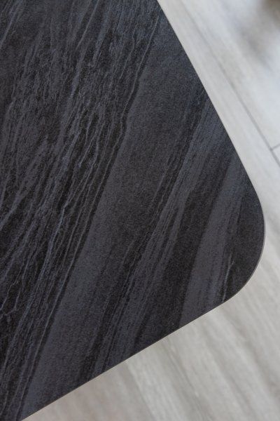 โต๊ะรับประทานอาหารรุ่น EXCLUSIVE SLAB