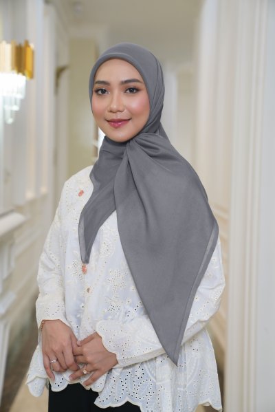 New Aery Collection x Sally Giovanny