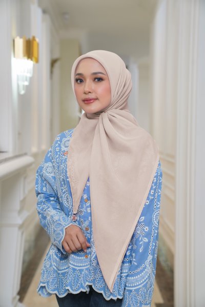 New Aery Collection x Sally Giovanny