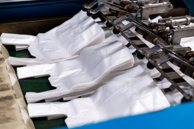 ถุงหูหิ้วใส่น้ำ HD ตรารถตัก