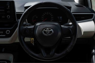 TOYOTA ALTIS 1.6 G (NEW) AT ปี2019 (9กญ3713)