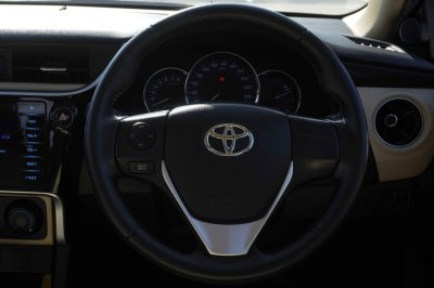 TOYOTA ALTIS 1.6 G AT ปี 2018 (8กณ4067)