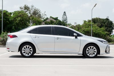 TOYOTA ALTIS 1.6 G (NEW) AT ปี2019 (9กฎ5738)