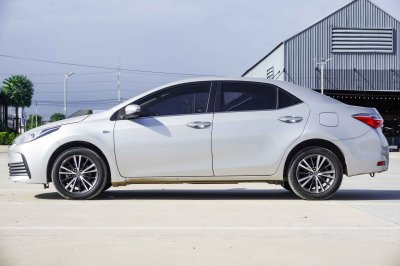 TOYOTA ALTIS 1.6 G AT ปี 2018 (8กฎ8206)