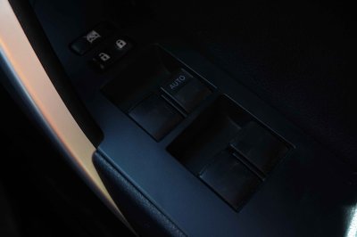TOYOTA ALTIS 1.6 G AT 2018 จด 2019 (8กด8727)