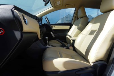 TOYOTA ALTIS 1.6 G AT 2018 จด 2019 (8กด8727)