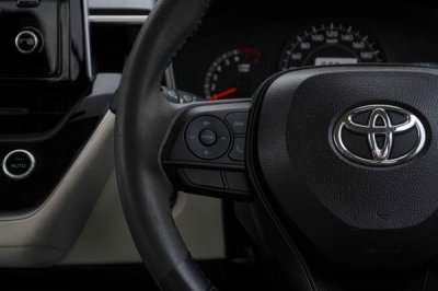 TOYOTA ALTIS (NEW) 1.6 G AT ปี 2019 (9กด8992)