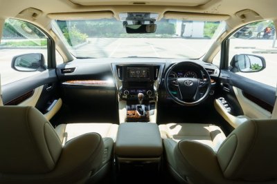 TOYOTA ALPHARD 2.5 HYBRID SRC AT ปี2019