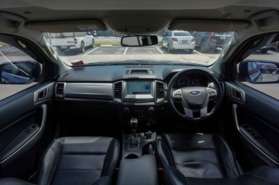 FORD EVEREST 2.0 L TURBO TITANIUM AT ปี 2018