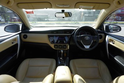 TOYOTA ALTIS 1.6 G AT ปี 2018 (8กฎ8206)