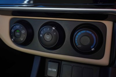 TOYOTA ALTIS 1.6 G AT ปี2018 (8กณ7180)