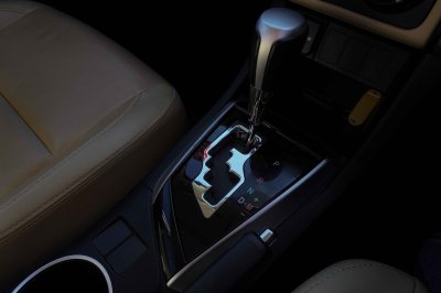 TOYOTA ALTIS 1.6 G AT ปี 2018 (8กฎ8206)