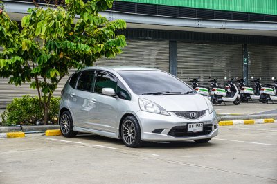 HONDA JAZZ 1.5 SV AT ปี 2009 (กพ1663)