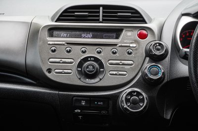 HONDA JAZZ 1.5 SV AT ปี 2009 (กพ1663)