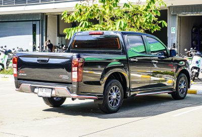 ISUZU D-MAX DOUBLECAB 1.9 X-SPEED MT ปี 2019 (5ขศ8760)
