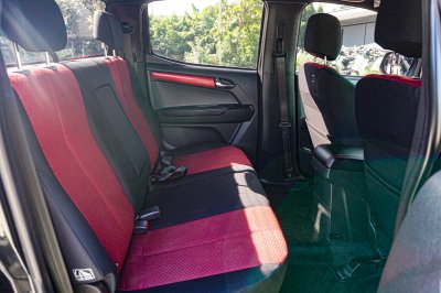 ISUZU D-MAX DOUBLECAB 1.9 X-SPEED MT ปี 2019 (5ขศ8760)