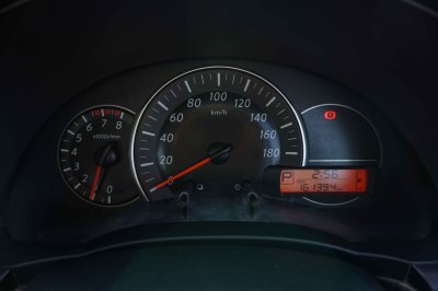 NISSAN MARCH 1.2 E AT ปี2018 (7กส806)