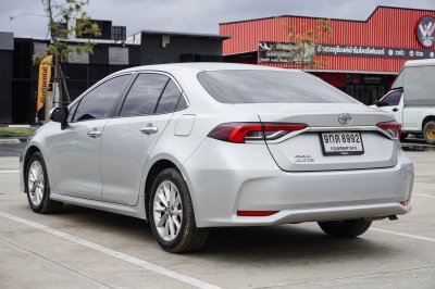 TOYOTA  ALTIS (NEW) 1.6 G AT ปี 2019 (9กด8992)