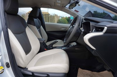 TOYOTA  ALTIS (NEW) 1.6 G AT ปี 2019 (9กด8992)