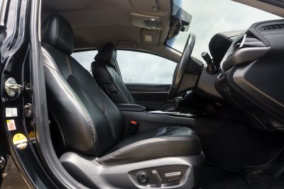 TOYOTA CAMRY 2.0 G ปี2020 (9กศ2762)