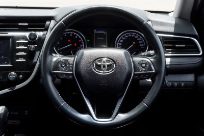 TOYOTA CAMRY 2.0 G ปี2020 (9กศ2762)