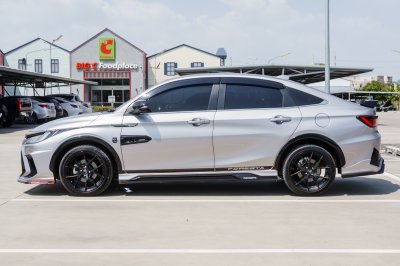 TOYOTA YARIS ATIV 1.2 PREMIUM LUXURY AT ปี2022 จด2023 (งพ8945)