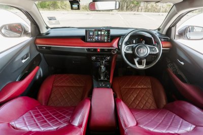 TOYOTA YARIS ATIV 1.2 PREMIUM LUXURY AT ปี2022 จด2023 (งพ8945)