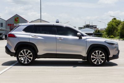 TOYOTA COROLLA CROSS 1.8 HV PREMIUM AT ปี 2020 (1ขช3353)