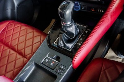 TOYOTA YARIS ATIV 1.2 PREMIUM LUXURY AT ปี2022 จด2023 (งพ8945)