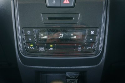 TOYOTA AVANZA 1.5 E AT ปี 2019 (9กธ3729)