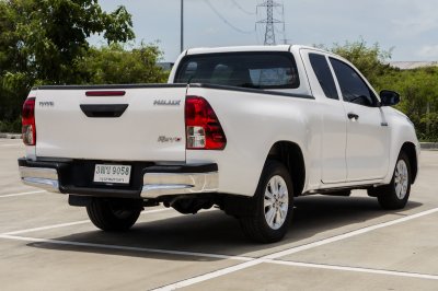 TOYOTA REVO CAB 2.4 Z EDITION ENTRY M/T ปี 2021 (3ฒช9058)