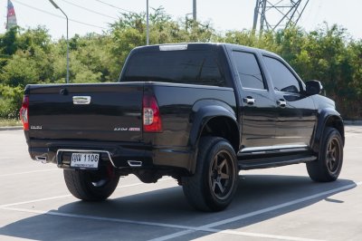 ISUZU D-MAX 2.5 D-CAB HI-LANDER X-SERIES SUPER TITANIUM NAVI MT ปี2011 (ญณ1106)
